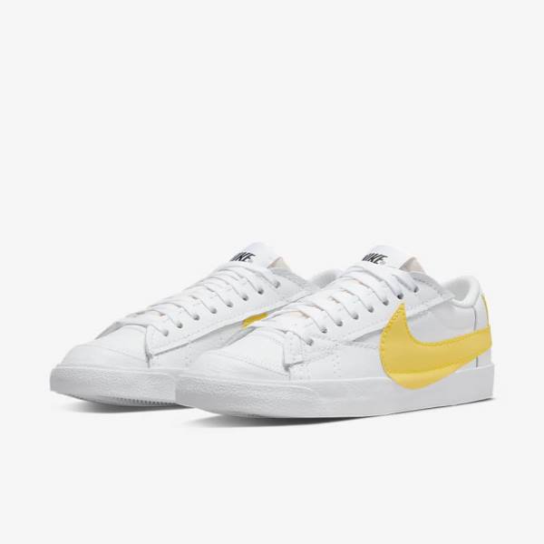 Nike Blazer Low Jumbo Sneakers Herren Orange | NK153GOJ