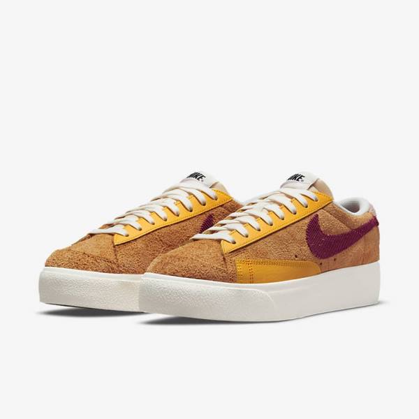 Nike Blazer Low Plattform Sneakers Damen Gold | NK130GAB