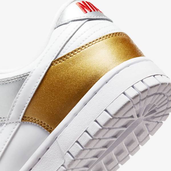 Nike Dunk Low SE Sneakers Damen Gold | NK685WGO