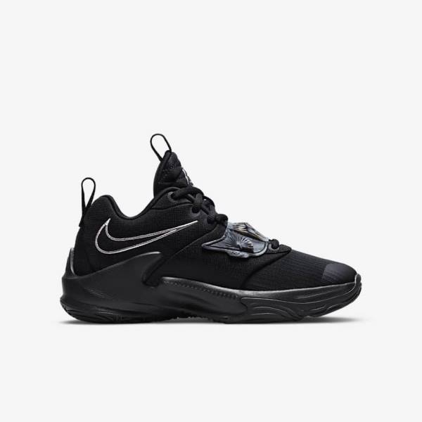 Nike Freak 3 Older Basketballschuhe Kinder Metal | NK349AFS