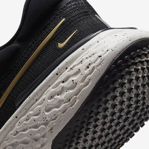 Nike ZoomX Invincible Run Flyknit Straßen Laufschuhe Herren Metal Gold | NK523LWO